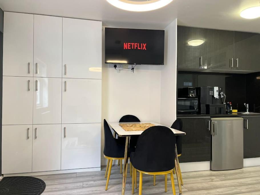 Casa vacanze Golders - Modern One Bed Londra