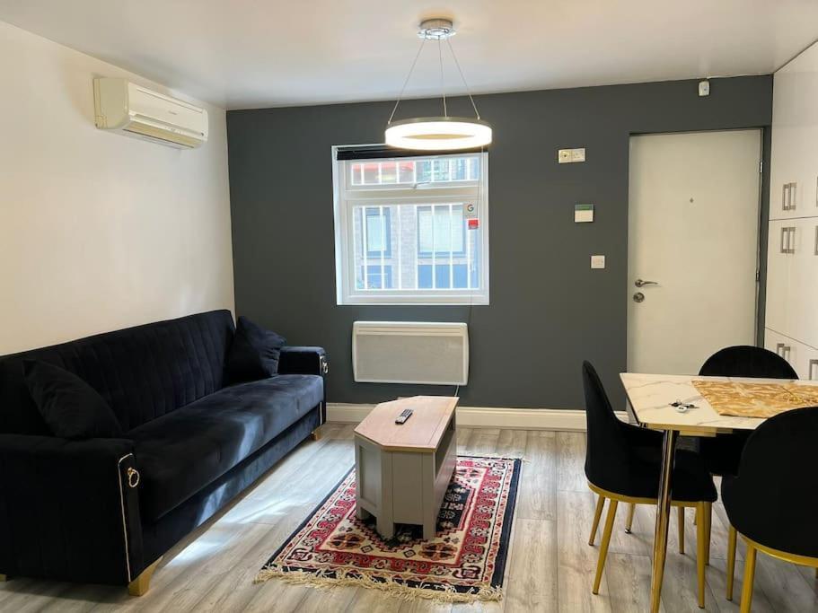Golders - Modern One Bed Casa vacanze